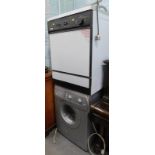 A Servis washing machine and a Servis Softline 414 dishwasher (2).