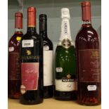 Various bottles of wine, to include Martini Asti, Pinot Noir, etc. (5)