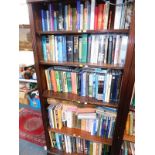 Books, children's literature, biography, history, sport, general reference, etc. (5 shelves)