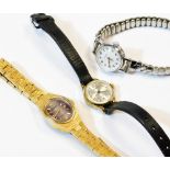 Three various wristwatches, to include a Sekonda manual wind with elasticated bracelet, etc. (3)