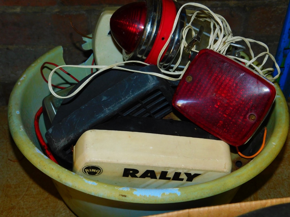 Various hand tools and effects, Astrali steering wheel, vintage sprayer, beech and metal wood plane, - Image 3 of 6