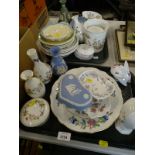 Decorative china and effects, to include Wedgwood, Aynsley etc. (2 trays).