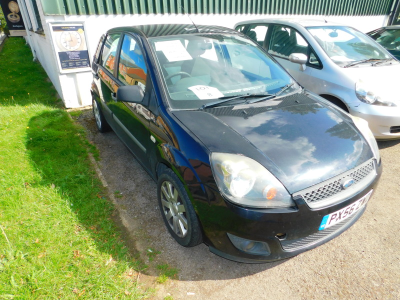 A Ford Fiesta Zetec Climate TDCI, registration PX56 ZWD, 2006, with 5 previous owners, 1.4L - Image 2 of 9