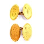 A pair of 9ct gold oval chain link cufflinks, initial engraved, 6.4g.