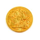 A George V gold full sovereign 1911, 8g.