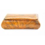 A Georgian early 19thC burr mulberry snuff box, 52mm wide.
