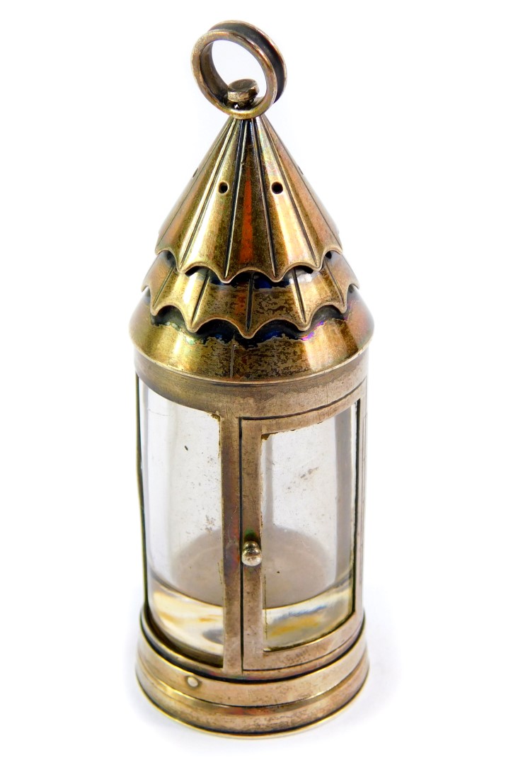 A Victorian silver plated novelty vinigrette by Thornhill, 144 New Bond Street, London, of lantern