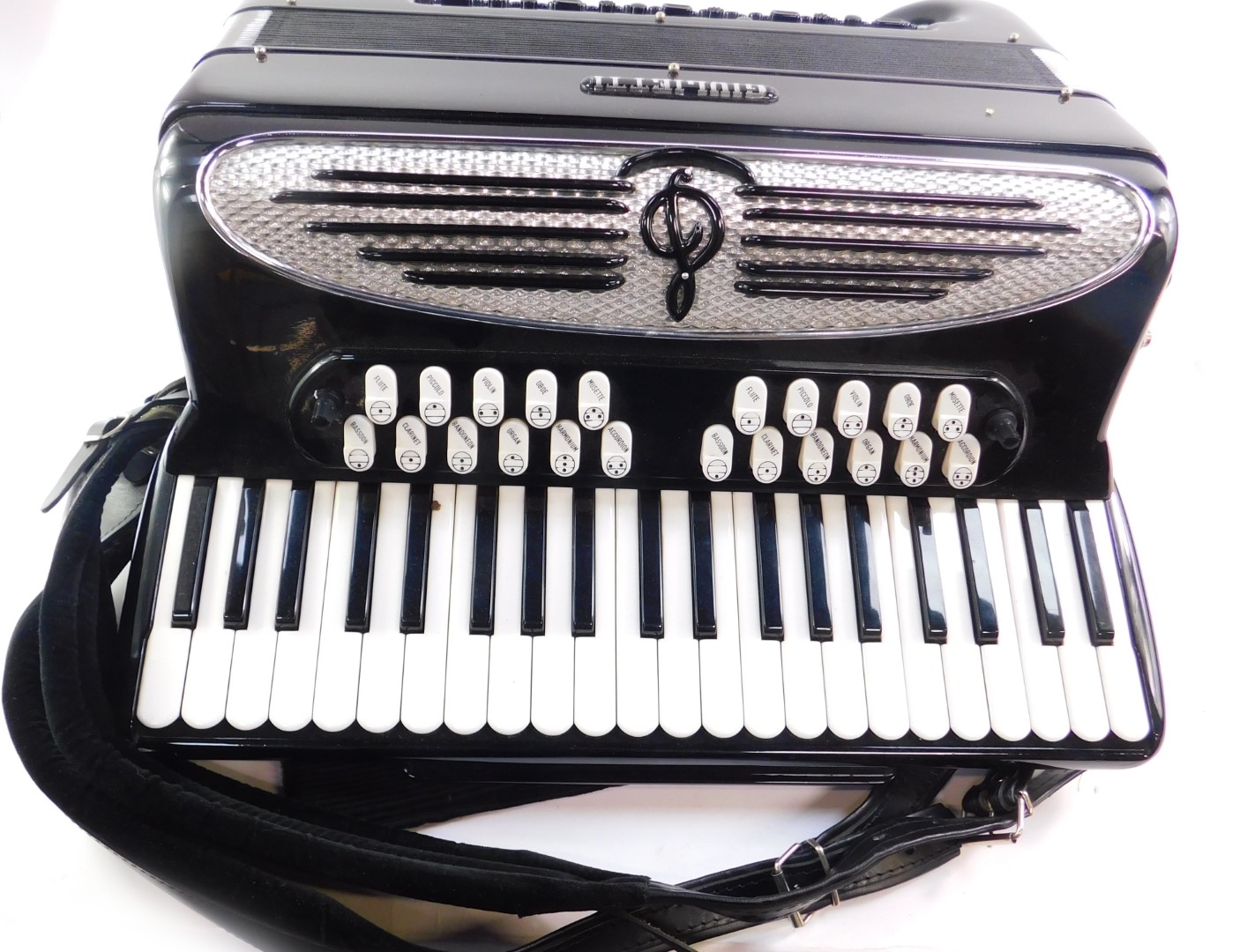 A Giulietti Continental Classic bass accordion, 120 bass and 61 chromatic buttons, free Bassetti