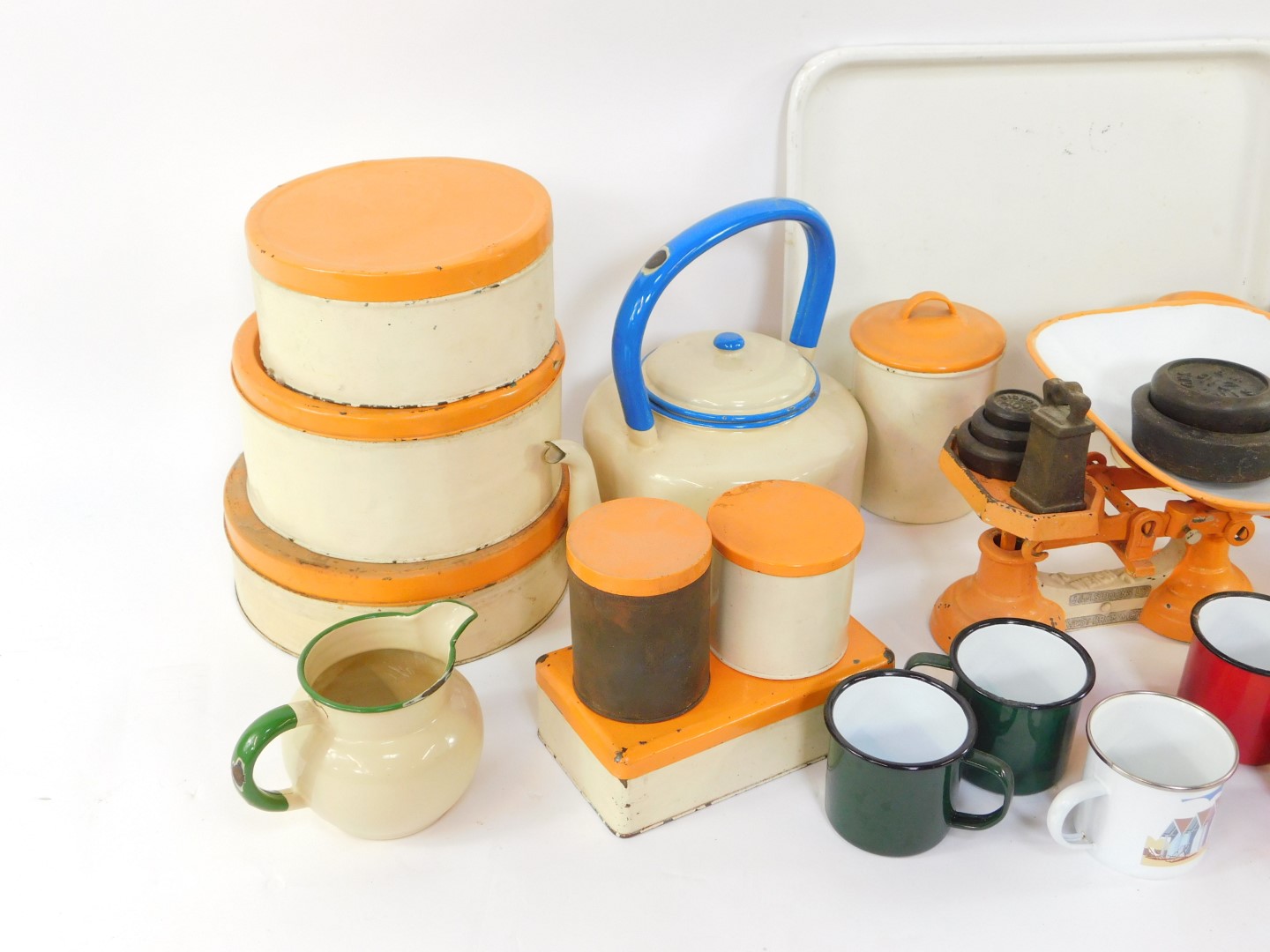 Pre and post war kitchenalia, including enamel wares, bread bin, kettle, chamber pot, mugs and jugs, - Image 2 of 4