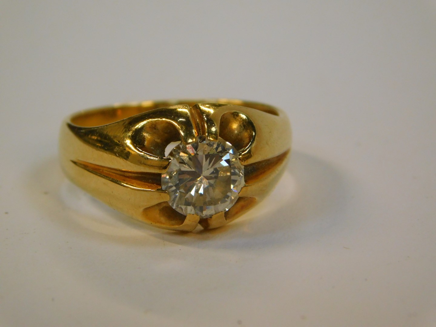 A gentleman's diamond solitaire signet ring, claw set in yellow metal, approximately 1.5cts, size - Image 2 of 3