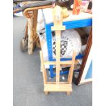 A Daler Rowney pine artist's easel.