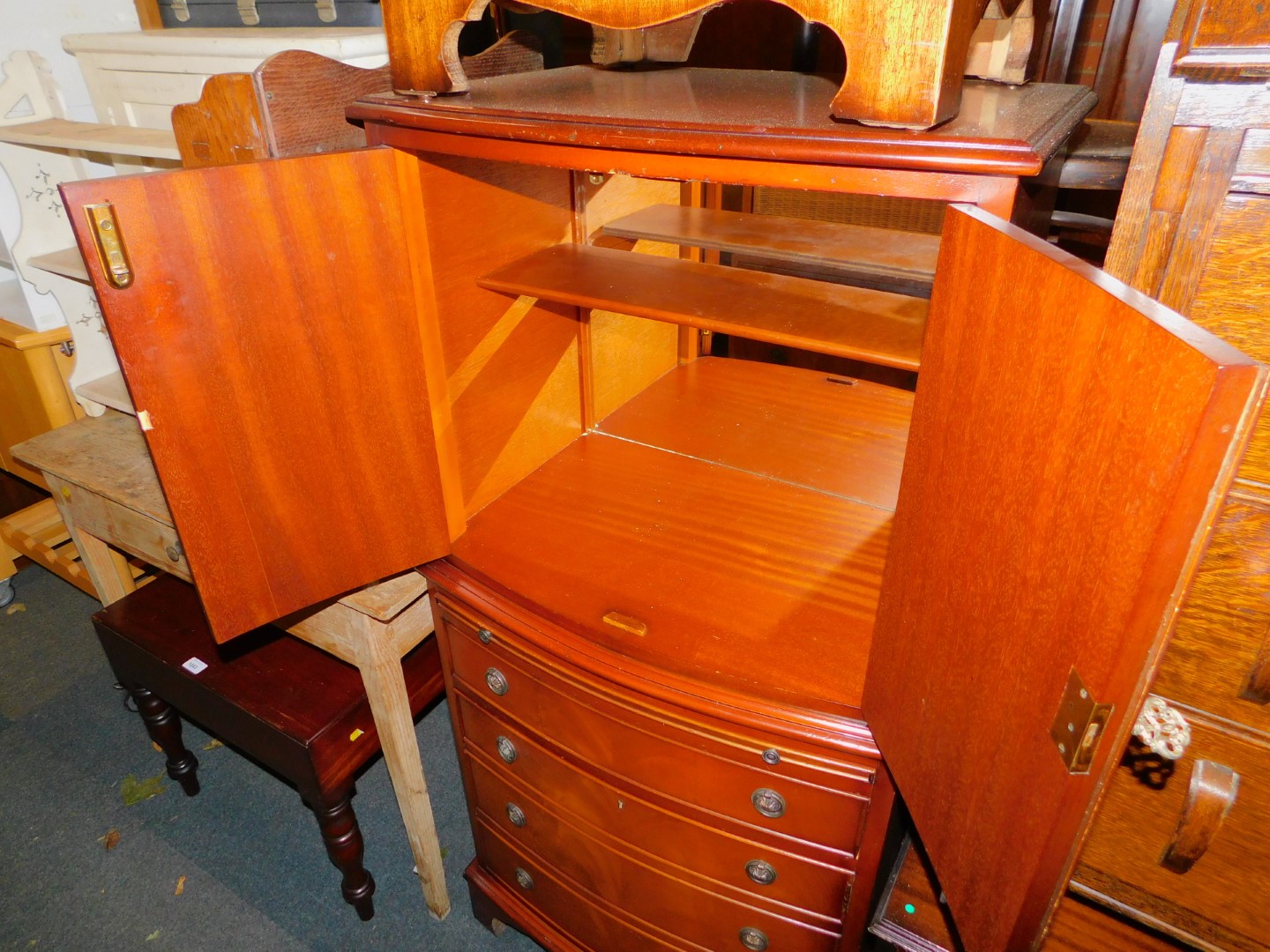 A Shaw of London mahogany drinks cabinet, above brushing slide and four drawers, raised on bracket - Image 2 of 3