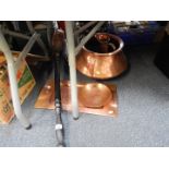 Copper ware, comprising jardiniere, jug, warming pan, a dish and a tray. (5)