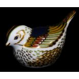 A Royal Crown Derby Collectors Guild paperweight firecrest ornament, gilt stopper, 8cm wide. (