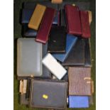 Various cutlery cases, Moroccan style leather type, etc. (a quantity)