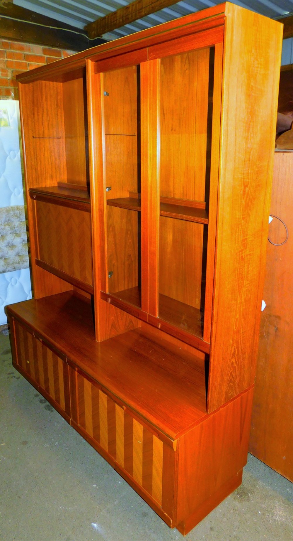 A teak room unit, 152cm wide.