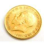 A George V half gold sovereign, dated 1914.