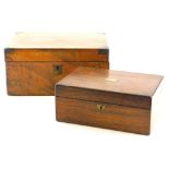 An early 20thC mahogany jewellery casket, of rectangular form, with vacant metal cartouche, 24cm wid