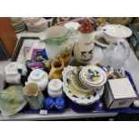 Decorative china and effects, to include a Wedgwood Clementine pattern ginger jar and cover, various