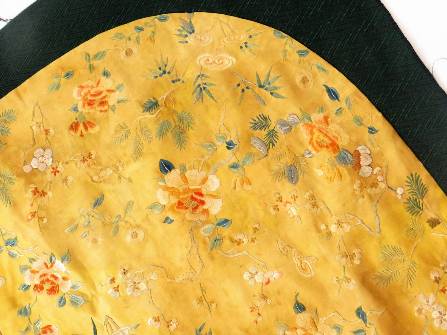 A Chinese Imperial yellow ground rectangular silk throne seat cover, finely embroidered in blue, - Image 5 of 9