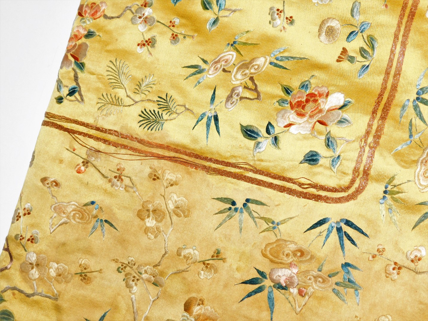 A Chinese Imperial yellow ground rectangular silk throne seat cover, finely embroidered in blue, - Image 6 of 9