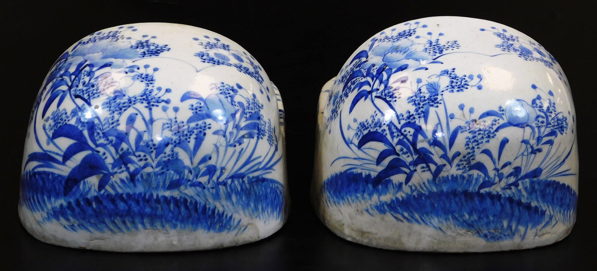 A very rare pair of Japanese Seto porcelain shoes, decorated in underglaze blue with poppies, - Image 2 of 8