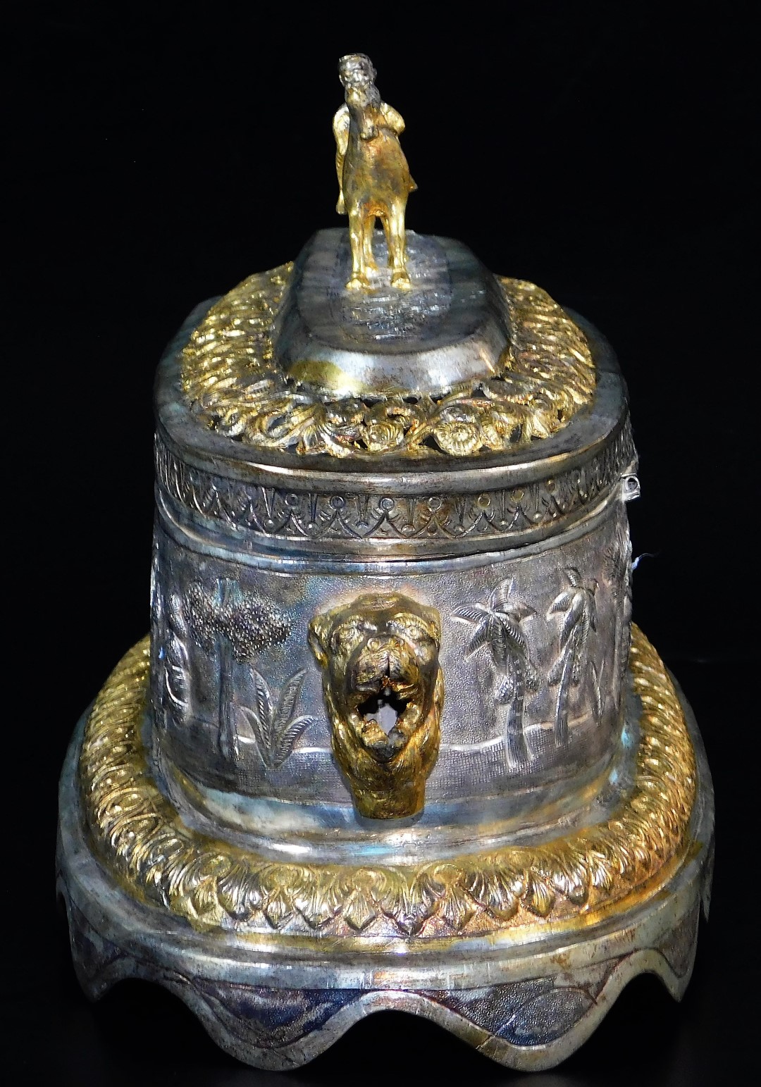 A highly elaborate Indian ceremonial freedom casket, of oval form, with horse and rider knop, - Image 3 of 8