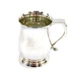 A silver tankard, of baluster form, London 1972, 11.59oz.