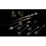 Various teaspoons, with sun mount 9cm high, etc., Continental white metal, button hooks, etc. (a qua