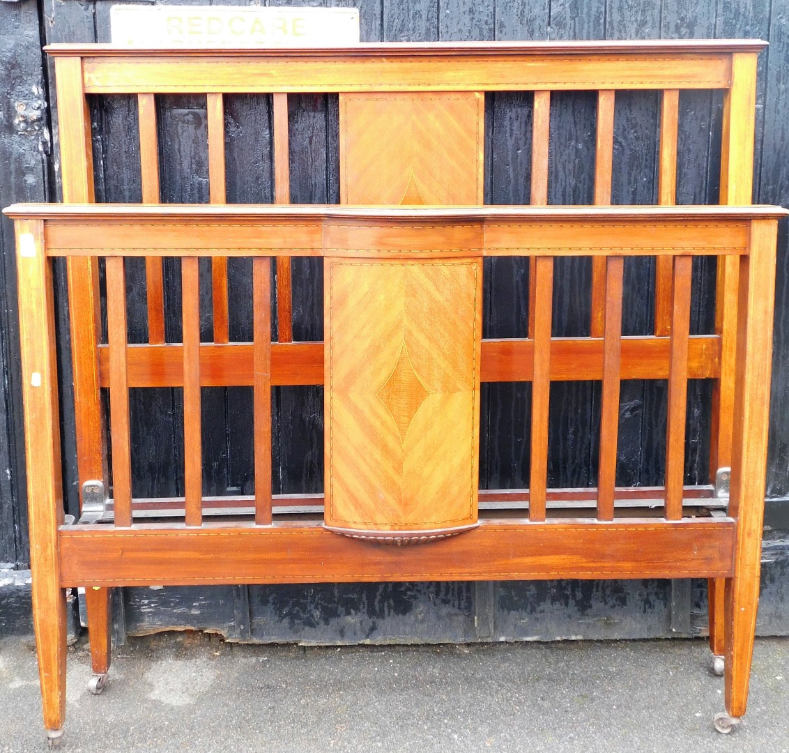 An Edwardian mahogany boxwood strung double bed frame, comprising headboard, footboard and supports - Image 2 of 2