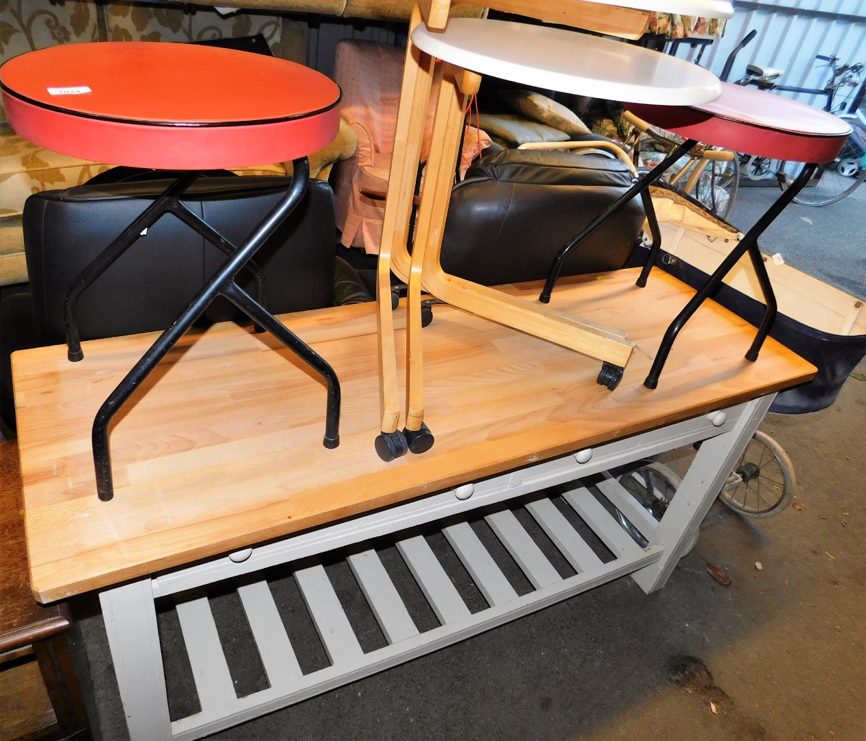 Retro stools with leatherette finish tops, 45cm high, 38cm diameter, a light wood side table, etc. (