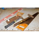 Various tools and accessories, spirit level, tenon saw, 35cm wide, etc. (a quantity)