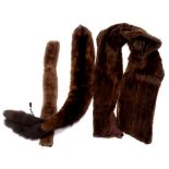 A fox fur shoulder wrap, fox stole and detachable collar, (3).