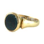 A 9ct gold signet ring, set with oval green and red agate, on a rose gold coloured band, ring size
