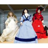 Various Franklin Mint dolls, in historical costumes, with associated paperwork (4).