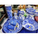 A collection of blue printed items, to include a graduated set of Masons jugs, bowl etc.