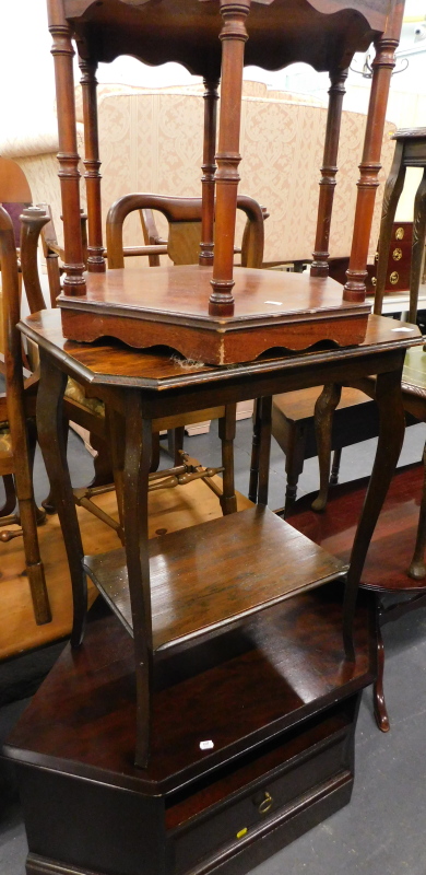 Various furniture, an oak occasional table with canted top on sabre legs joined by an under tier,