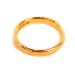 A 22ct gold wedding band, size L/M, 3.8g.