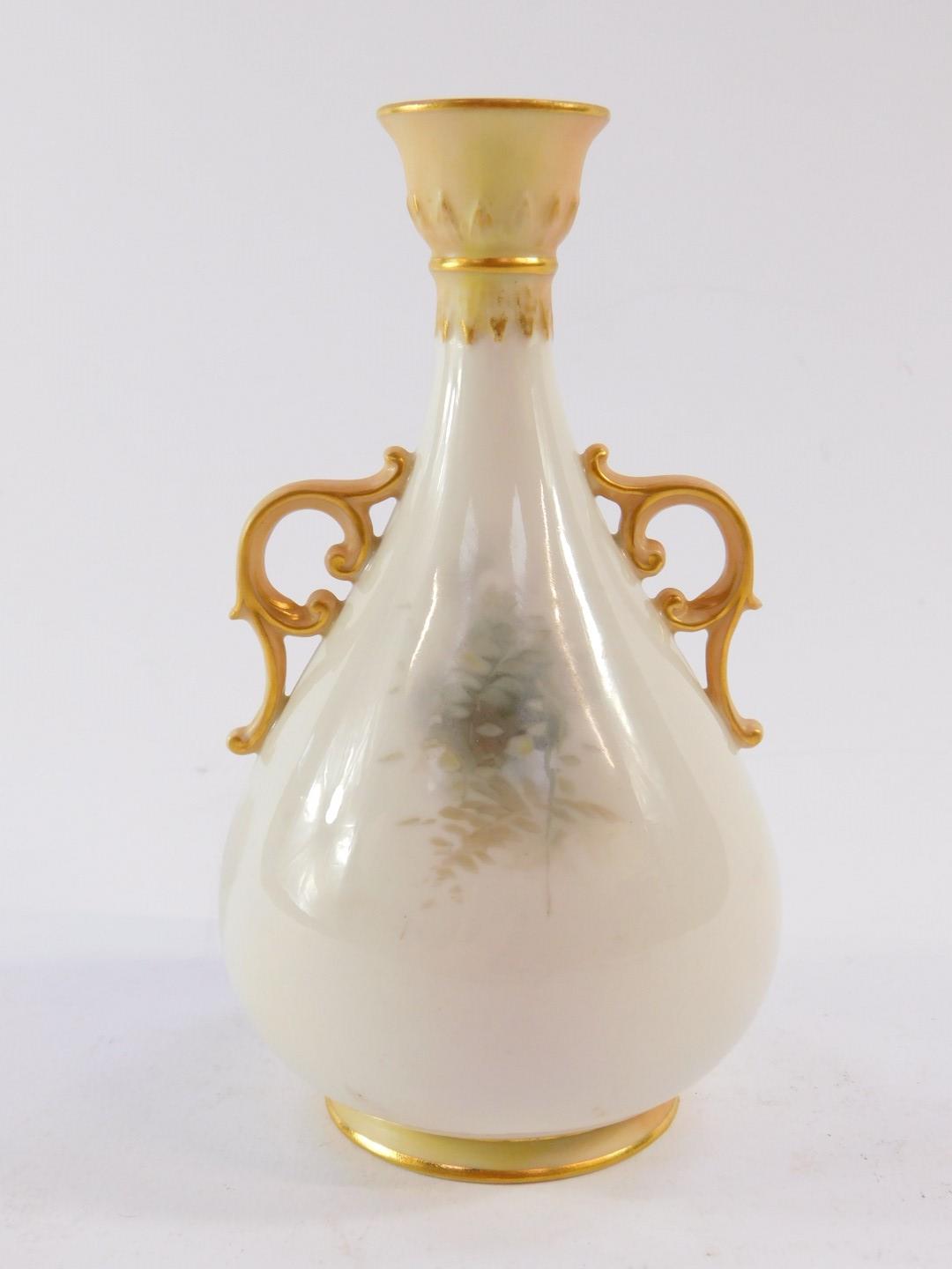 A Royal Worcester blush porcelain twin handled vase, circa 1906, painted by James Stinton with - Bild 2 aus 3