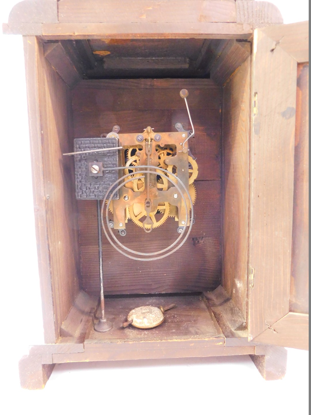 A late Victorian oak cased mantle clock, silver dial, with brass scroll spandrels, bearing Arabic - Bild 3 aus 3