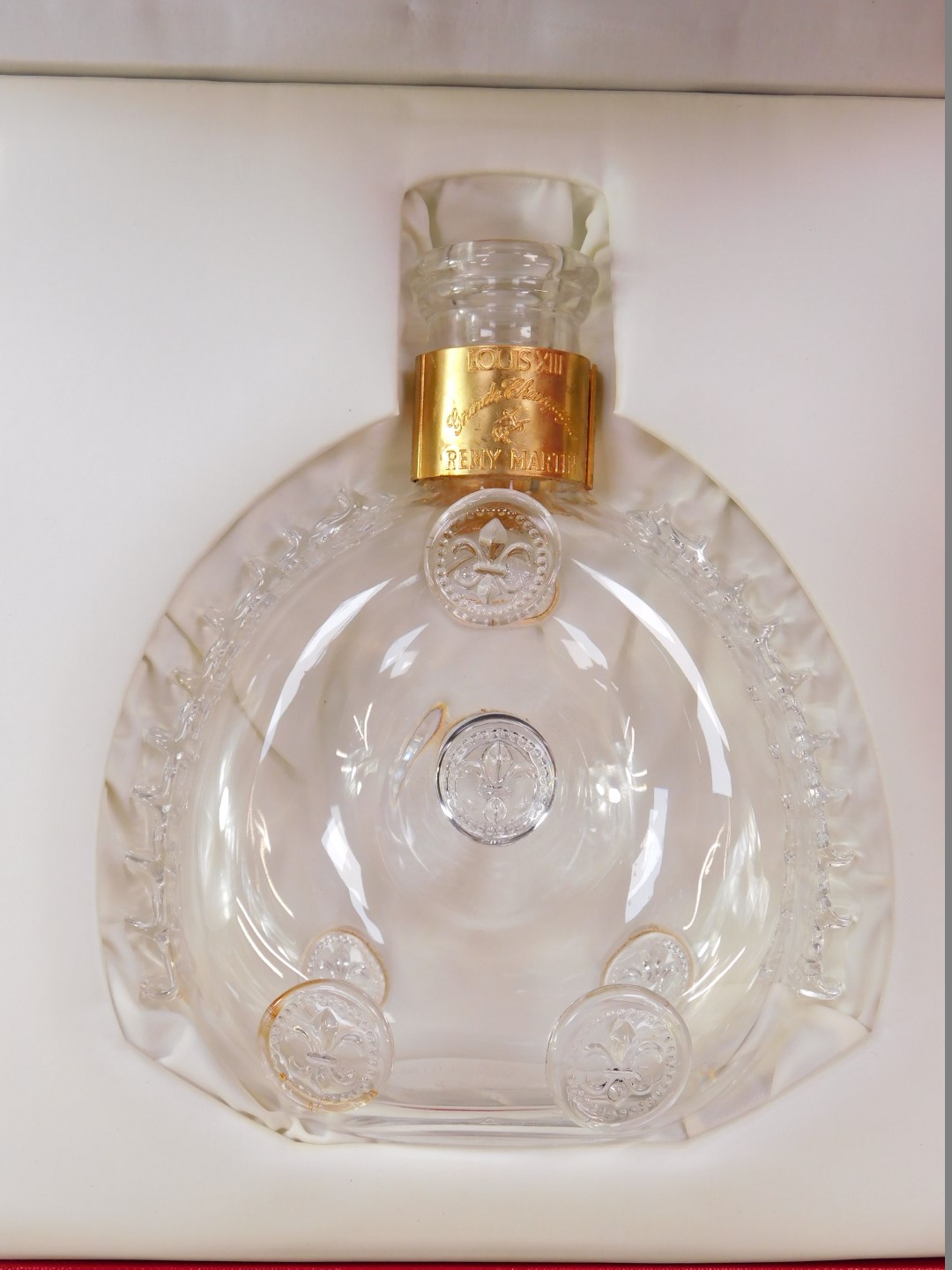 A Baccarat For Remy Martin cut glass cognac decanter and stopper, .70l. decorated with fleur de - Bild 2 aus 3