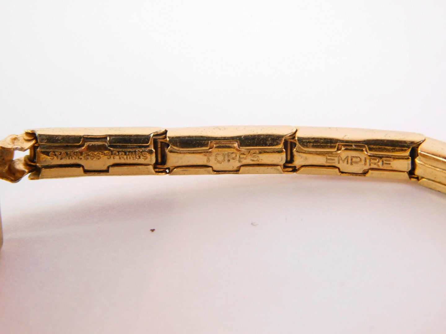 A Rubina mid 20thC lady's 14ct gold cased wristwatch, rectangular dial bearing Arabic numerals, on a - Image 4 of 4