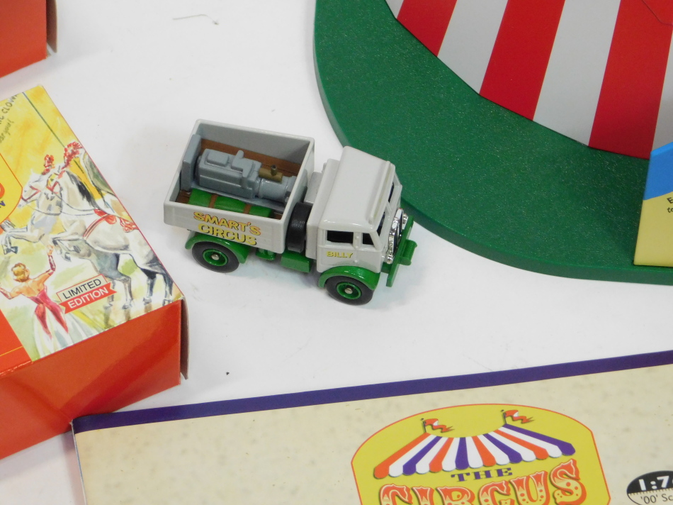 A Lledo Days Gone Circus Collection, AEC Mammoth ballast box with generator, load and Big Top, Billy - Image 4 of 6