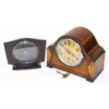 A mid 20thC oak cased chiming mantel clock, 15cm diameter circular Arabic dial with Art Deco fan