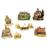 Various Lilliput Lane cottages, to include Flower Sellers, The Gables, etc. (9)