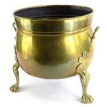A continental two handled brass coal scuttle or log basket, on cabriole legs, 36cm high.