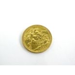 An Elizabeth II full gold sovereign 1979, 8.0g.