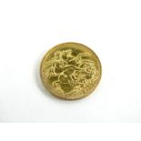 A George V full gold sovereign 1911, 8.0g.