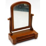 A Victorian mahogany swing frame dressing table mirror, the box base with a single drawer, 38cm