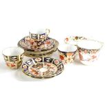 Various Royal Crown Derby Imari pattern cups and saucers, of differing designs, to include 8687